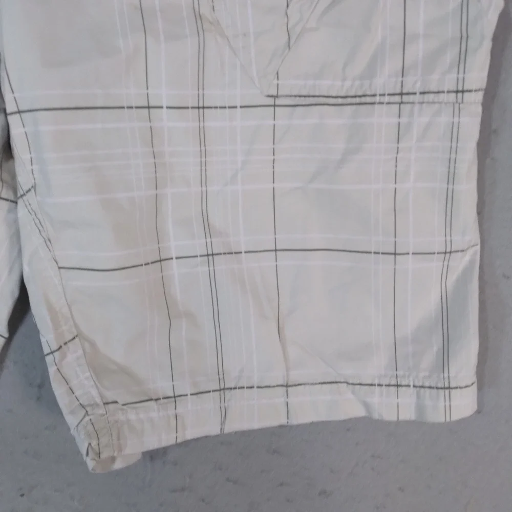 Nike Shorts men's 38 x 12 White plaid Athletic department Bermuda outdoor sports